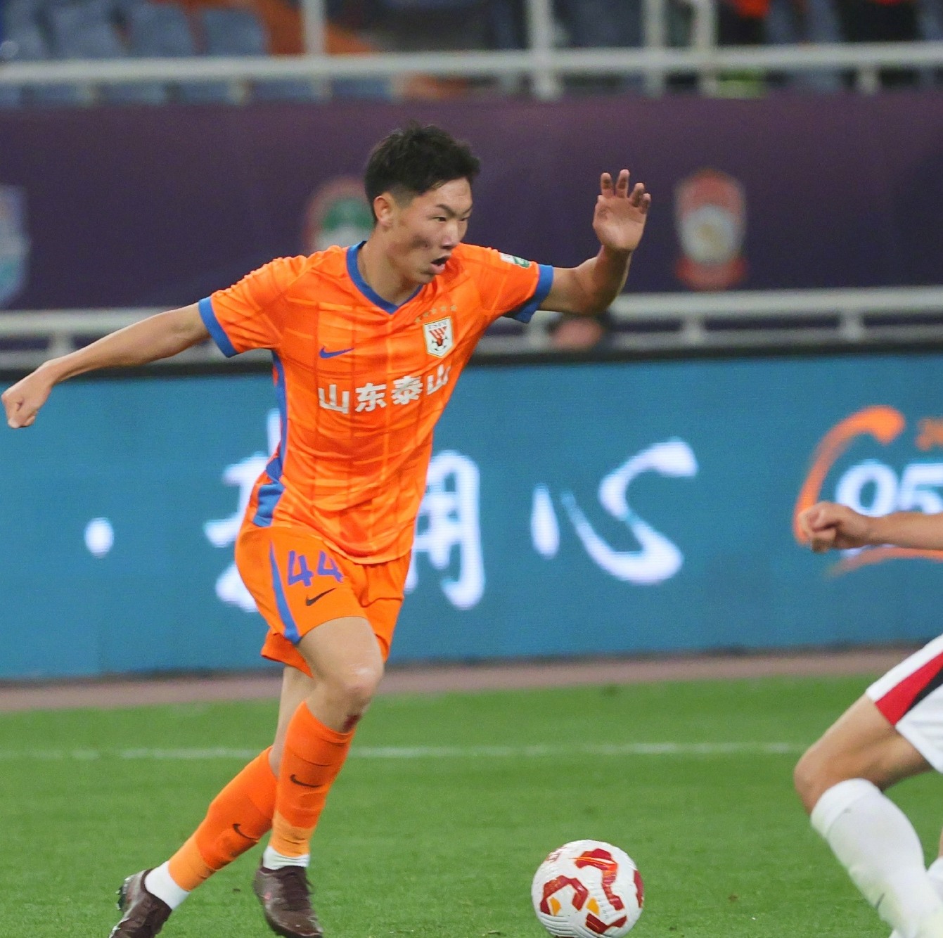 开云网页版 -包含赛前意甲传出新动向，山东男篮迎来里程碑，管理层表态：悬念犹存，纪律约束更严格的词条