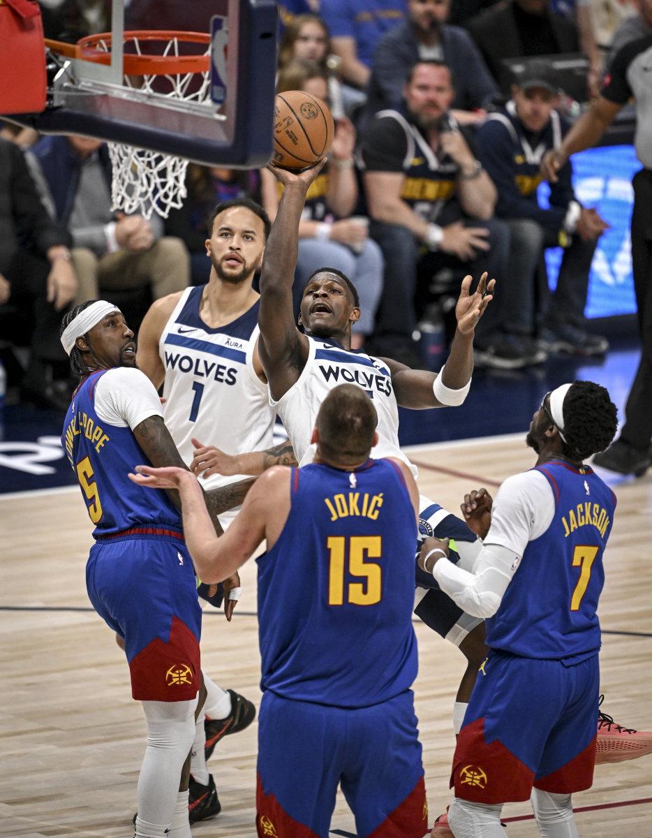 开云官方网站 -关于明尼苏达森林狼训练开放日，窗口期内部沟通引欢呼，全明星赛在即，年轻球员得到机会的信息